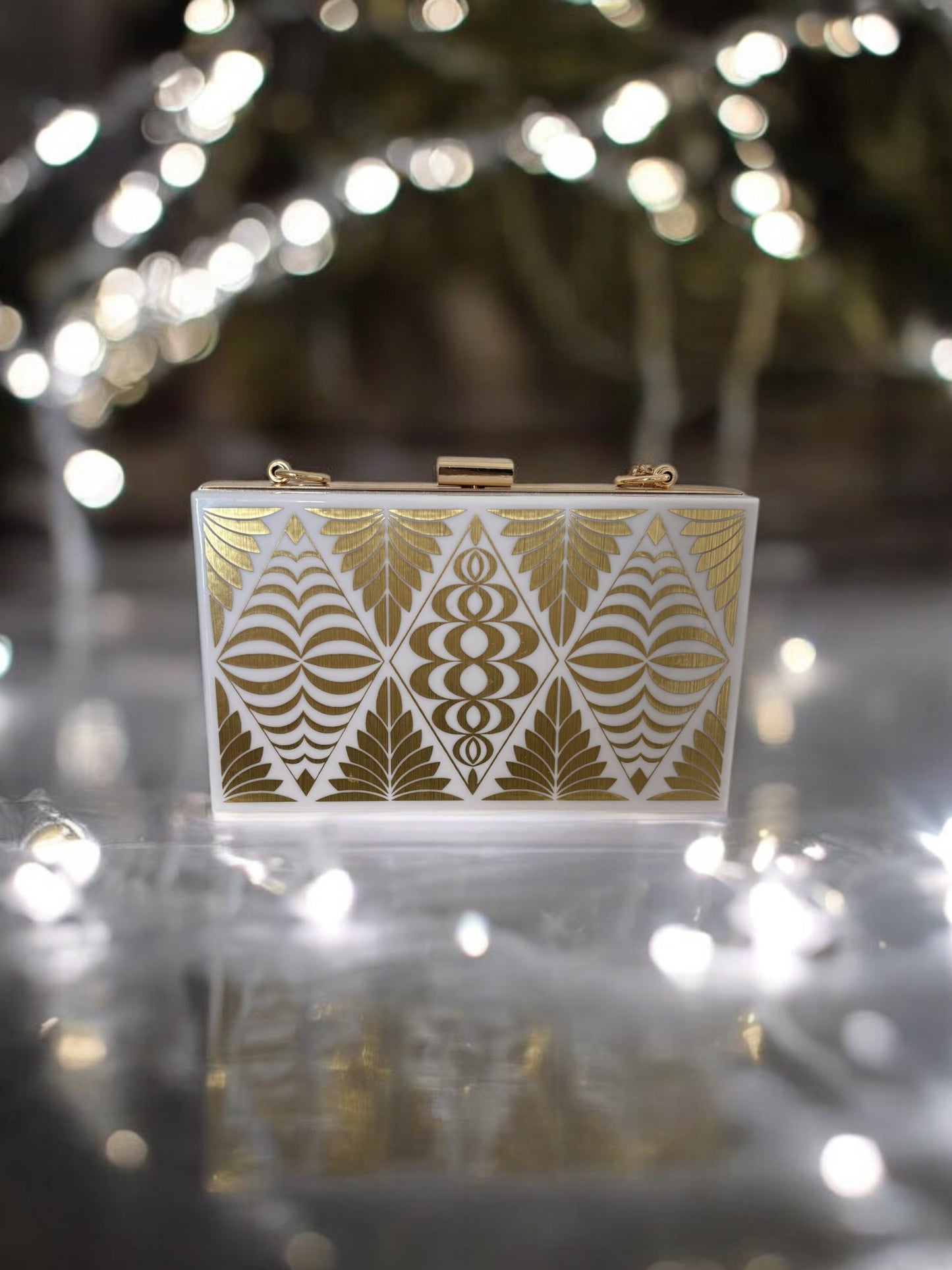 White Kupesi Clutch